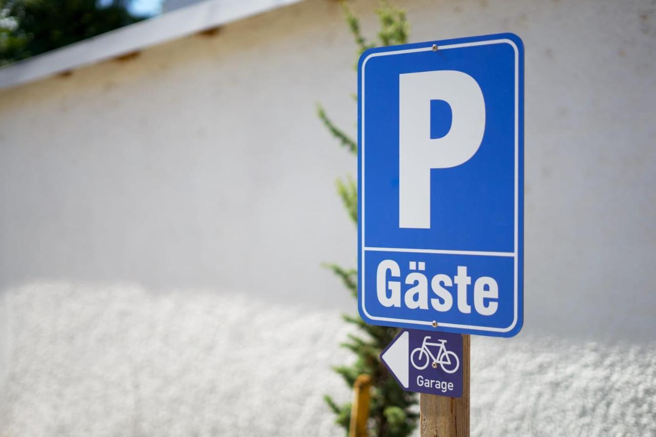Gästehaus Weingut Politschek Bad Friedrichshall Exterior foto